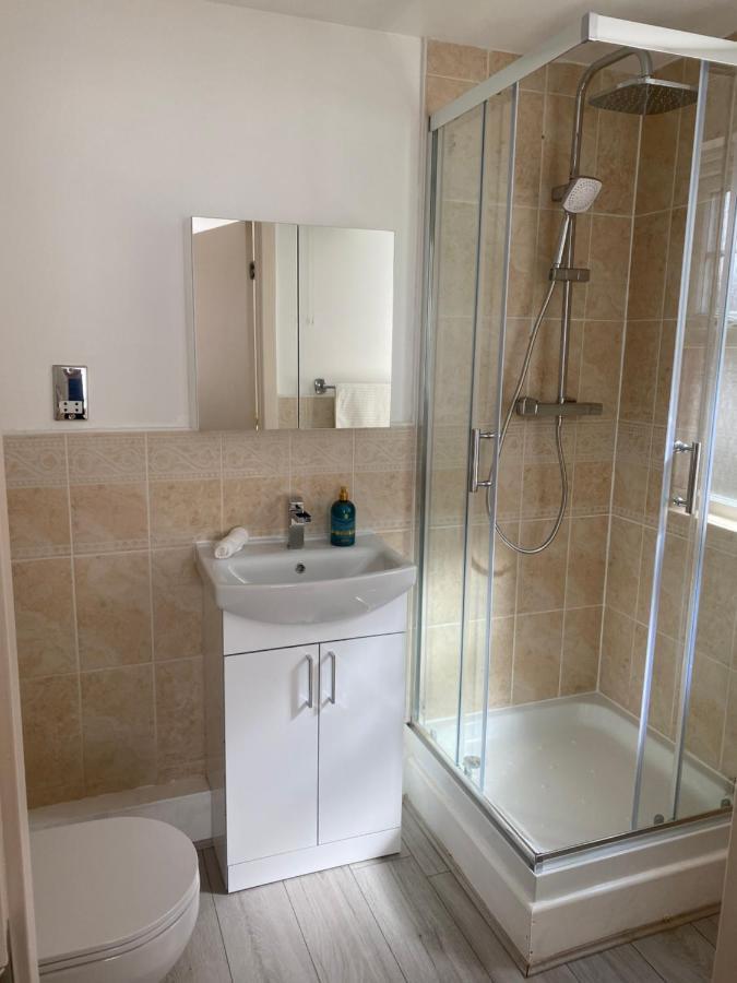 Marine Viewing 2 Bedrooms Flat Manchester Eksteriør billede