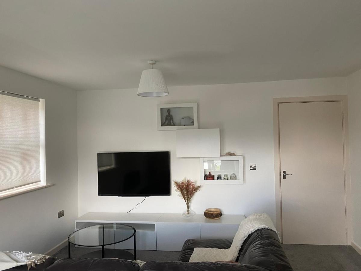 Marine Viewing 2 Bedrooms Flat Manchester Eksteriør billede